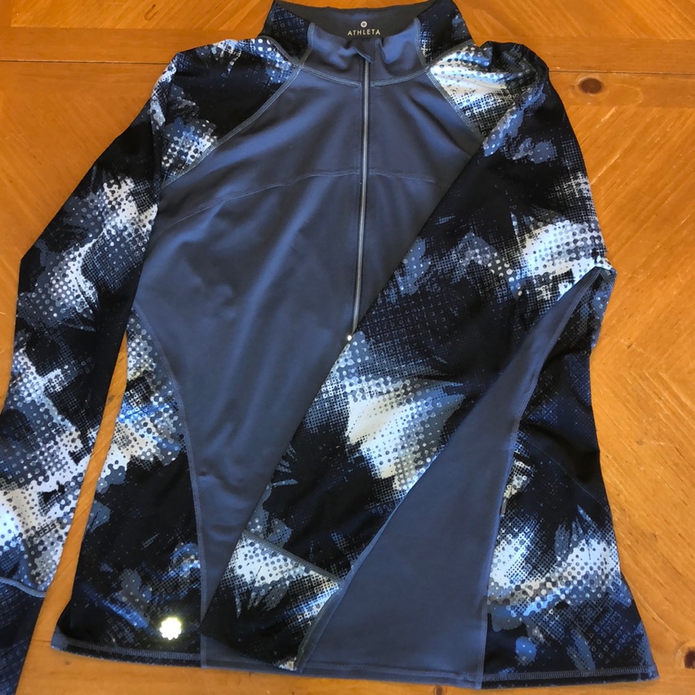 ATHLETA top size XL